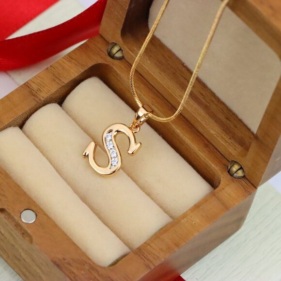 "Rose Gold Letter S Pendant with Sparkling Crystals – Elegant Finish, XPPT1368 - Picture 7 of 13